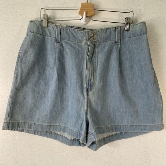 Levi's Denizen Light Blue Denim Knit Loose A-Line Shorts Women Size 16 W33 NWT - Picture 1 of 5